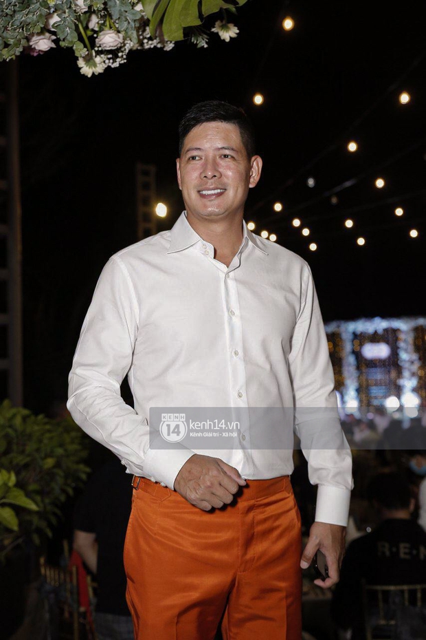 Cập nhật đám cưới Quý Bình và nữ doanh nhân: Cô dâu - chú rể và dàn nghệ sĩ quẩy tưng bừng, lời hẹn ước của cặp đôi gây xúc động  - Ảnh 15.