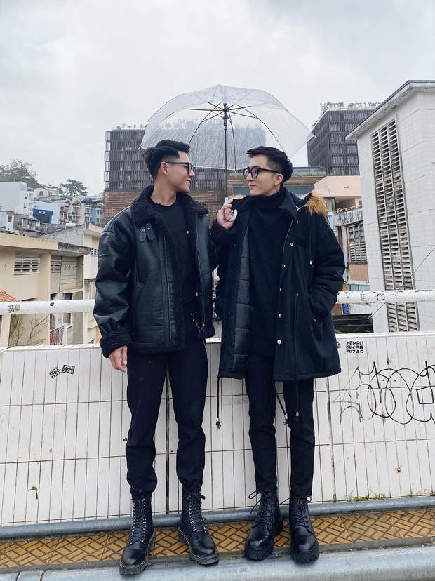 Trai đẹp tung bộ ảnh kỉ niệm 5 năm yêu: Tha 20 bộ quần áo lên Đà Lạt, ngày nào cũng dậy đi chụp hình từ 5h sáng - Ảnh 1.