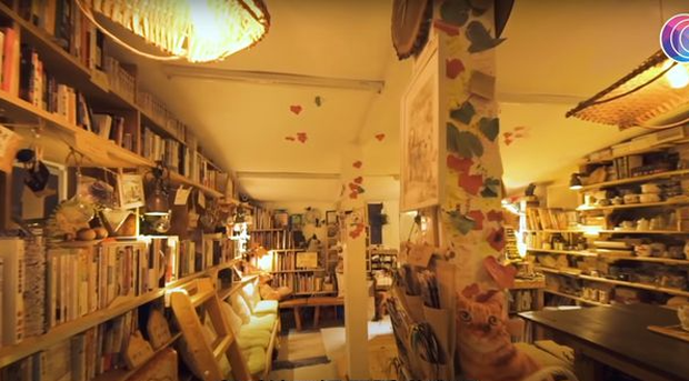 Bỏ phố về quê, cặp vợ chồng cải tạo chuồng lợn thành nơi an dưỡng tuổi già, mở cả hiệu sách để thoả mãn đam mê - Ảnh 6.