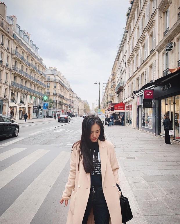 Instagram look của sao Việt tuần qua: Chi Pu khoe nội y lộ liễu, Huyền Baby mặc quần ngắn hiểm hóc - Ảnh 11.