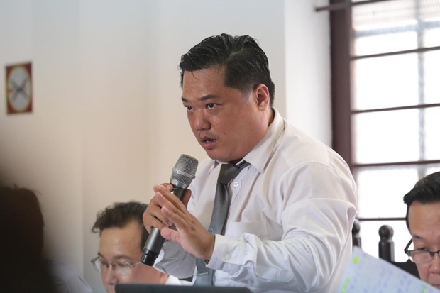 Mẹ tài xế lái Mercedes bật khóc, nói đã liên lạc và muốn bồi thường cho gia đình các bị hại nhưng đều bị từ chối - Ảnh 19.