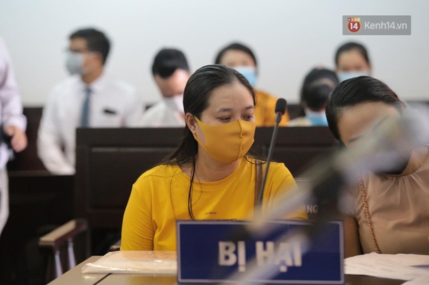 Mẹ tài xế lái Mercedes bật khóc, nói đã liên lạc và muốn bồi thường cho gia đình các bị hại nhưng đều bị từ chối - Ảnh 6.