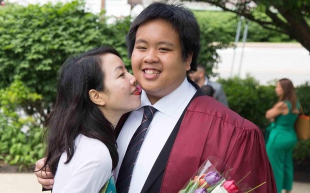 Phủ nhận con trai là thần đồng, mẹ Đỗ Nhật Nam suýt ngất khi thấy tài liệu ôn thi của con cao bằng đầu người - Ảnh 3.