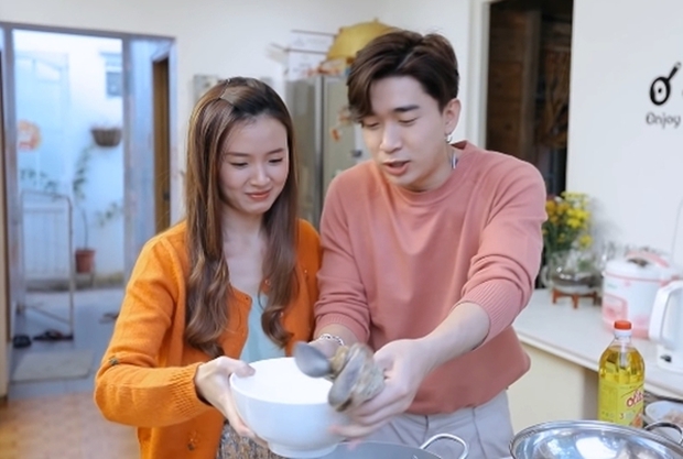 Midu đăng ảnh tình tứ bên trai lạ, Tiến Luật réo ngay tên Anh Đức nhưng dân tình lại nhắc tới 1 nam nhân Vbiz khác - Ảnh 5.