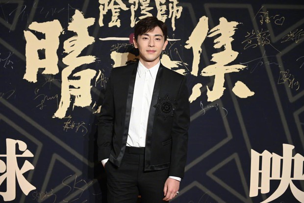 Dàn sao khủng đổ bộ sự kiện ra mắt phim: Đặng Luân lộ hình ảnh tăng cân bên Dạ Hoa, Vương Tử Văn khoe vòng 1 bốc lửa - Ảnh 7.