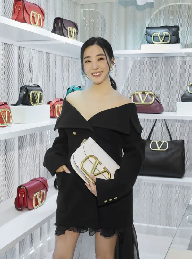 Tiffany (SNSD) gây tranh cãi nảy lửa vì bị nghi vấn quảng cáo trá hình, nhưng sự thật lại liên quan đến... Taeyeon? - Ảnh 3. Tiffany (SNSD) gây tranh cãi nảy lửa vì bị nghi vấn quảng cáo trá hình, nhưng sự thật lại liên quan đến... Taeyeon? - Ảnh 3.