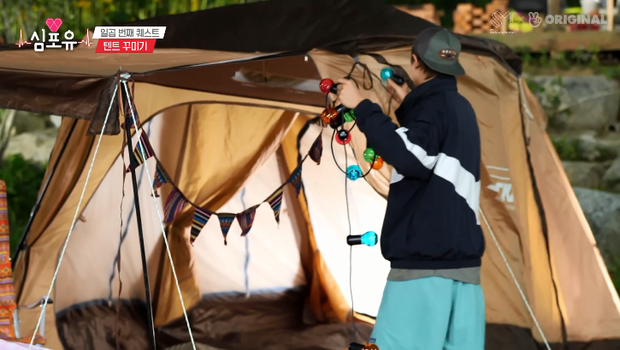 Chanyeol (EXO) đi cắm trại không xem dự báo thời tiết và cái kết bị gió quật tanh bành suýt cháy rụi cả bếp nướng - Ảnh 3.