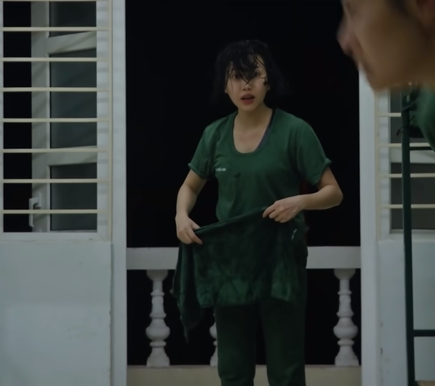 Hôn hụt chú Ngạn trong phim, Trà Long Khánh Vân quyết tâm tìm lại bình yên với anh lính trong Sao Nhập Ngũ? - Ảnh 14.