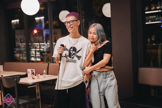 Nhìn Tlinh - MCK ôm hôn tình tứ, Châu Bùi có biểu cảm đáng chú ý! - Ảnh 6.