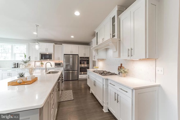 Mẹ Việt khoe nhà khiến dân tình mắt tròn mắt dẹt: diện tích 600m2 lại nằm giữa sân golf, ngắm nội thất mà mê mệt - Ảnh 19.