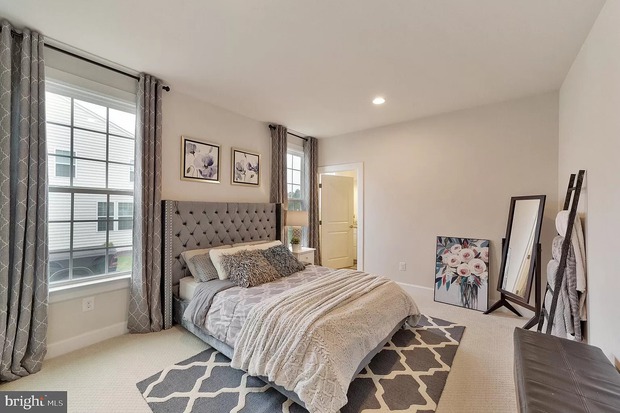 Mẹ Việt khoe nhà khiến dân tình mắt tròn mắt dẹt: diện tích 600m2 lại nằm giữa sân golf, ngắm nội thất mà mê mệt - Ảnh 11.