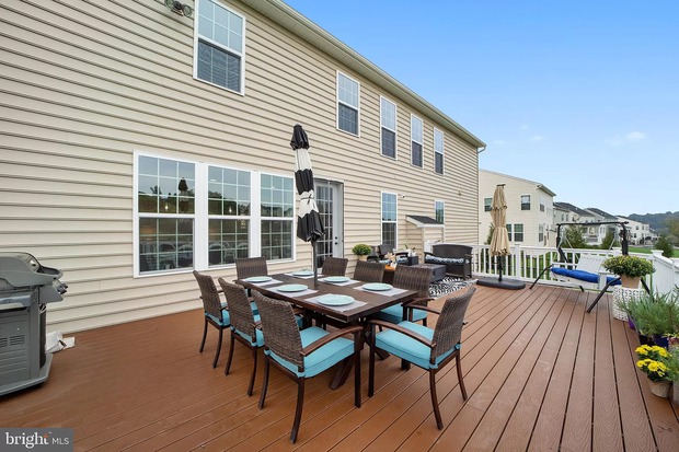 Mẹ Việt khoe nhà khiến dân tình mắt tròn mắt dẹt: diện tích 600m2 lại nằm giữa sân golf, ngắm nội thất mà mê mệt - Ảnh 25.