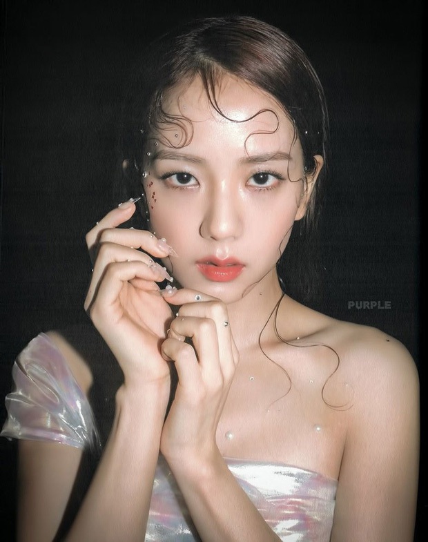 Netizen tranh cãi Jisoo (BLACKPINK) có khuôn mặt phù hợp làm diễn viên hay idol, câu chốt hạ khiến ai cũng gật gù - Ảnh 11.