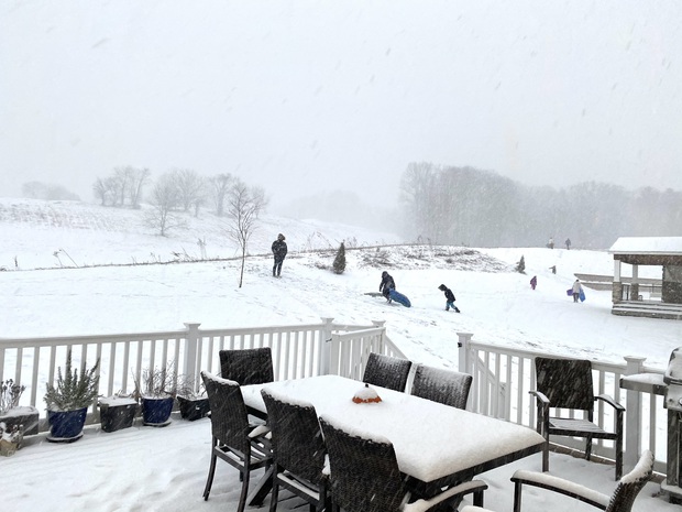 Mẹ Việt khoe nhà khiến dân tình mắt tròn mắt dẹt: diện tích 600m2 lại nằm giữa sân golf, ngắm nội thất mà mê mệt - Ảnh 27.