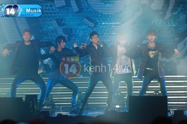 Năm 2012: Vpop xuất hiện 2 bản hit xứng tầm quốc dân, Gangnam Style và Music Bank đánh dấu sự bùng nổ của làn sóng Hallyu tại Việt Nam - Ảnh 11. Năm 2012: Vpop xuất hiện 2 bản hit xứng tầm quốc dân, Gangnam Style và Music Bank đánh dấu sự bùng nổ của làn sóng Hallyu tại Việt Nam - Ảnh 11.