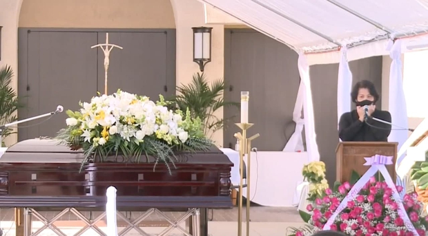 Hé lộ cuộc gọi của NS Hoài Linh sang Mỹ: Nhắn nhủ để vật quan trọng vào linh cữu NS Chí Tài vì hiểu tính bạn thân - Ảnh 2.