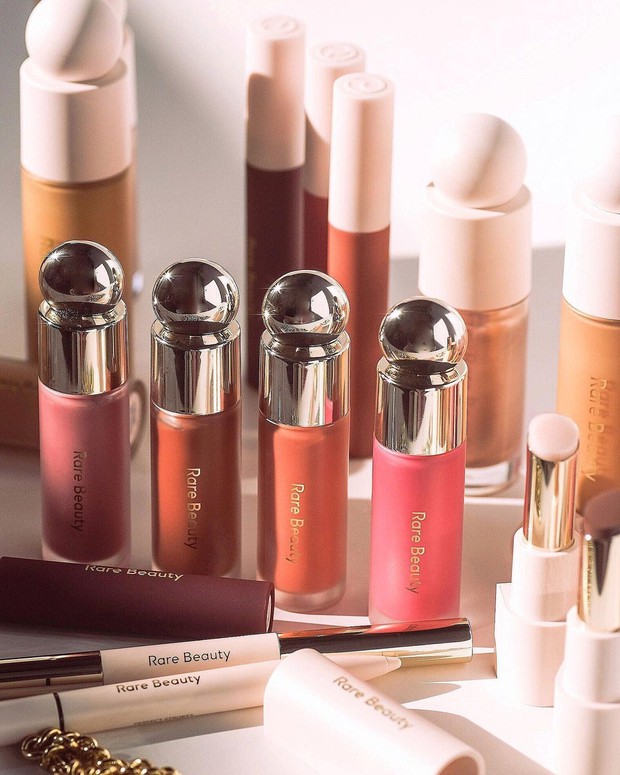 Xem loạt review chân thật của hai nàng beauty blogger Việt về bộ mỹ phẩm mới toanh của Selena Gomez - Ảnh 8. Xem loạt review chân thật của hai nàng beauty blogger Việt về bộ mỹ phẩm mới toanh của Selena Gomez - Ảnh 8.