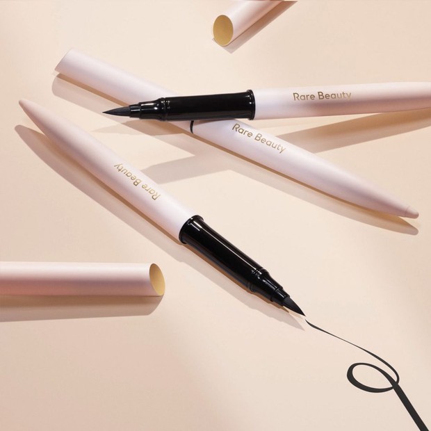 Xem loạt review chân thật của hai nàng beauty blogger Việt về bộ mỹ phẩm mới toanh của Selena Gomez - Ảnh 13. Xem loạt review chân thật của hai nàng beauty blogger Việt về bộ mỹ phẩm mới toanh của Selena Gomez - Ảnh 13.