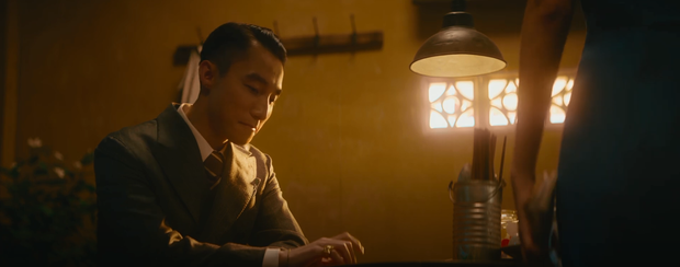 Lý giải đoạn kết khó hiểu trong MV của Sơn Tùng M-TP, hình ảnh chong chóng và nhiều biển hiệu có tên đáng ngờ mang ý nghĩa gì đây? - Ảnh 18.