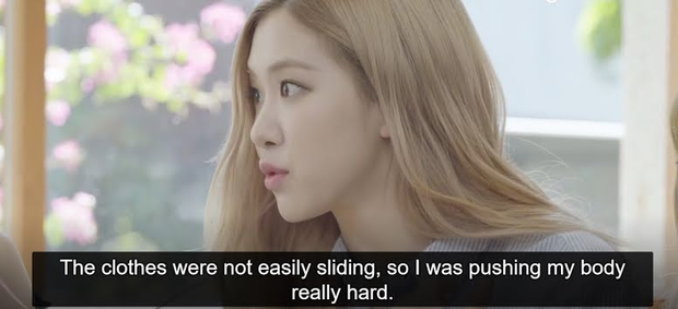 Tạo killing-part cho bài debut của BLACKPINK, Rosé trả giá đắt khi thực hiện động tác chà sàn cực ngầu nhưng nguy hiểm - Ảnh 2.