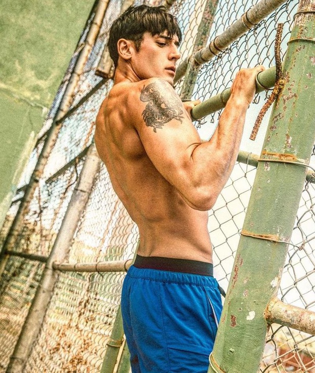 Trời đông âm độ, nam thần lai Gia Đình Là Số 1 lên đỉnh núi cởi áo khoe 6 múi nóng hừng hực, khiến hội chị em rớt liêm sỉ - Ảnh 9.