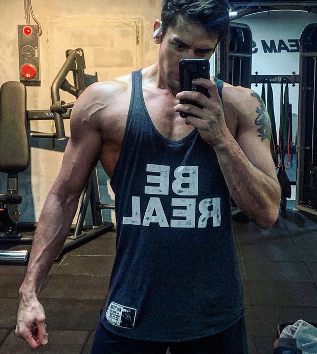 Trời đông âm độ, nam thần lai Gia Đình Là Số 1 lên đỉnh núi cởi áo khoe 6 múi nóng hừng hực, khiến hội chị em rớt liêm sỉ - Ảnh 10.