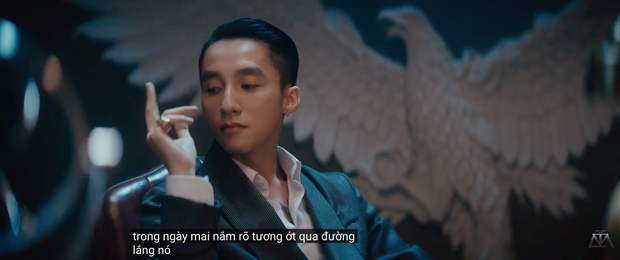 Hoang mang trước phụ đề tiếng Việt gây lú khi xem MV Sơn Tùng: Từ tương ớt lạc trôi đến lục địa ba chỉ rang cháy các kiểu? - Ảnh 3.