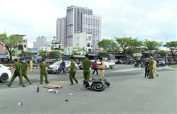 Woman driving an SH motorcycle died at the wheel of a truck - Photo 4.