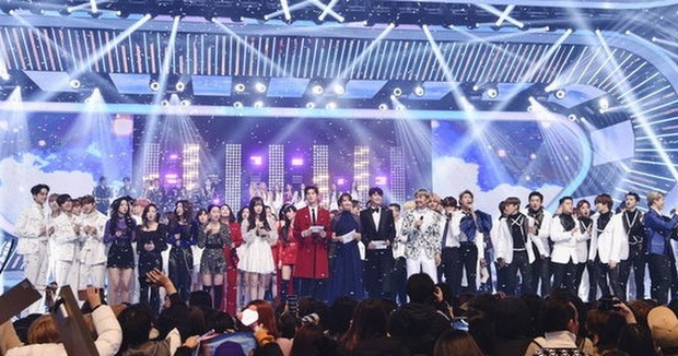 Báo Hàn bị ném đá vì nói BTS chẳng tồn tại nếu không có Lee Soo Man, Knet mỉa mai: Vắng SM khéo BTS thành công sớm hơn nhiều - Ảnh 5.