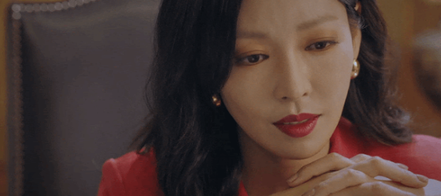 Tiểu tam Seo Jin phát điên vì ám ảnh, bà cả Su Ryeon lộ phốt từng cắm sừng chồng ở tập 16 Penthouse - Ảnh 2.