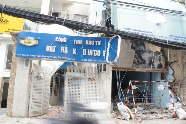 Ảnh: Cận cảnh hiện trường quán bún ở Sài Gòn bị nổ tung, chỉ còn lại đống đổ nát - Ảnh 2.