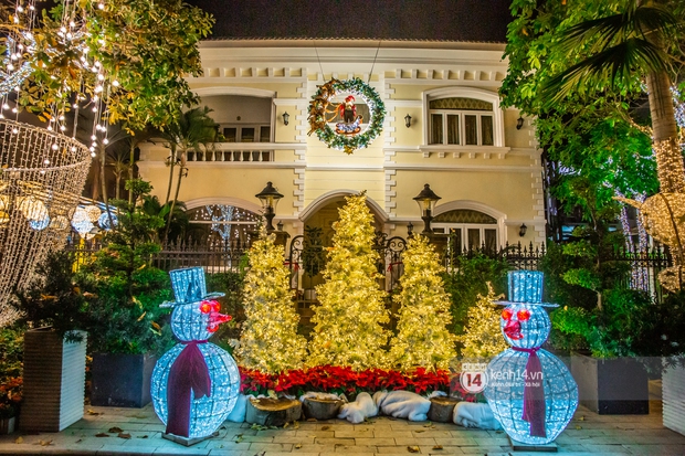 2 căn biệt thự sáng nhất khu nhà giàu quận 7 mùa Noel: Độ chịu chi của gia chủ đố ai sánh được! - Ảnh 7.