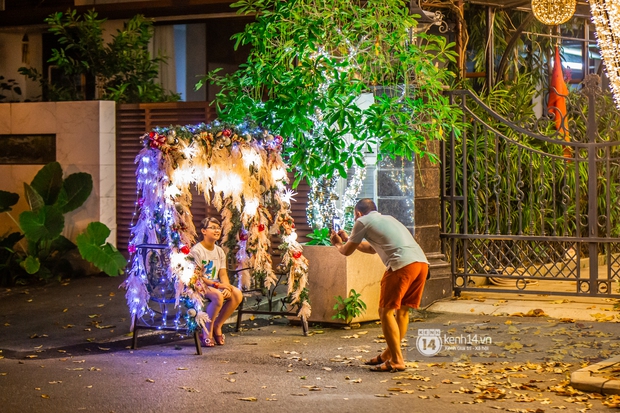 2 căn biệt thự sáng nhất khu nhà giàu quận 7 mùa Noel: Độ chịu chi của gia chủ đố ai sánh được! - Ảnh 10.
