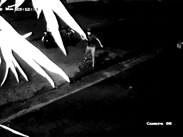 Vụ nam gymer xúc phạm gia đình nghệ sĩ Chí Tài: Cơ sở kinh doanh, nhà ở liên tục bị ném gạch đá và tạt mắm tôm, phải báo công an - Ảnh 2.