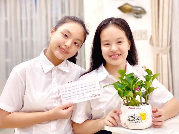 Suti mè nheo của Bố Ơi, Mình Đi Đâu Thế? sau 6 năm: 12 tuổi đã cao gần bằng mẹ Thúy Hạnh, học trường quốc tế học phí trăm triệu - Ảnh 5.