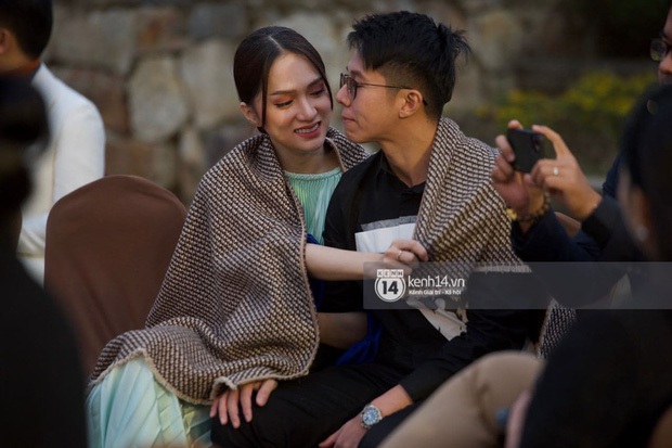 Matt Liu xuất hiện trong món quà Giáng sinh của Hương Giang, lời chúc trên thiệp hé lộ mối quan hệ của cả hai - Ảnh 4.