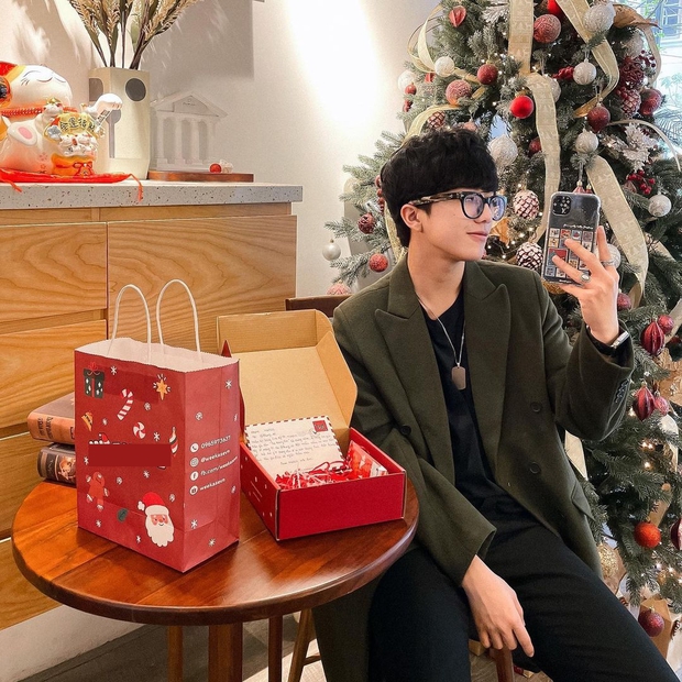 Dàn trai xinh gái đẹp nô nức check-in Giáng sinh, visual bạn nào cũng lấp lánh hơn cả cây thông Noel - Ảnh 18.