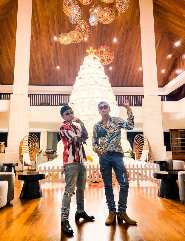 Người người nhà nhà dắt người yêu ăn mừng Giáng sinh, Binz lại tình tứ cùng người khác không phải Châu Bùi? - Ảnh 2.