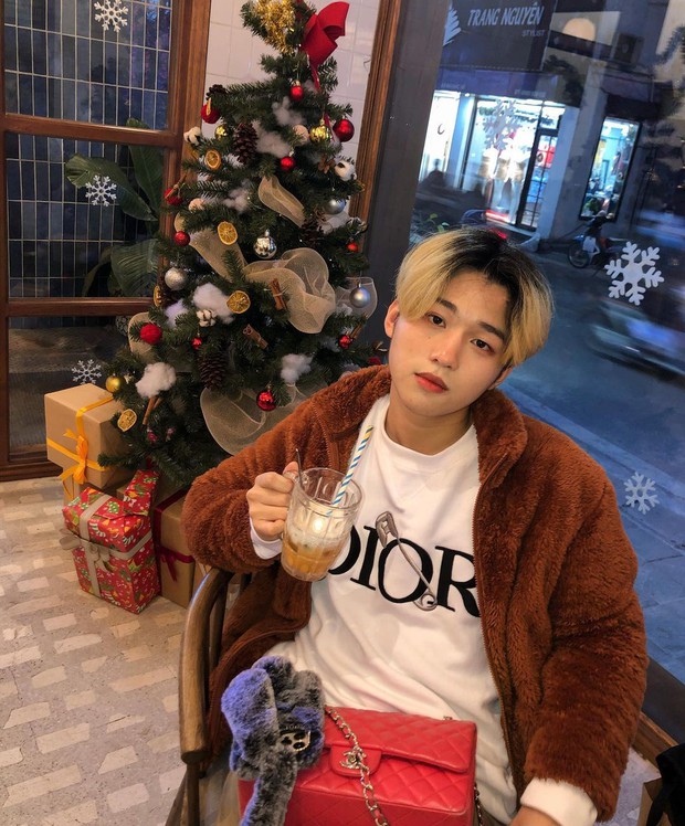Dàn trai xinh gái đẹp nô nức check-in Giáng sinh, visual bạn nào cũng lấp lánh hơn cả cây thông Noel - Ảnh 14.