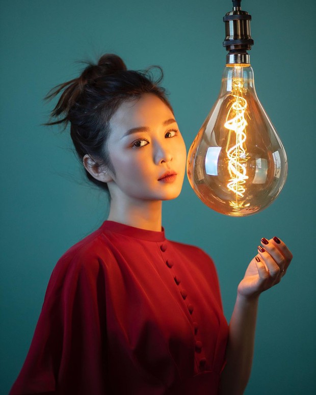 Bùng nổ nhan sắc gái xinh trên MXH đêm Giáng sinh, ai cũng tranh slot sống ảo xem mà ghiền - Ảnh 7.