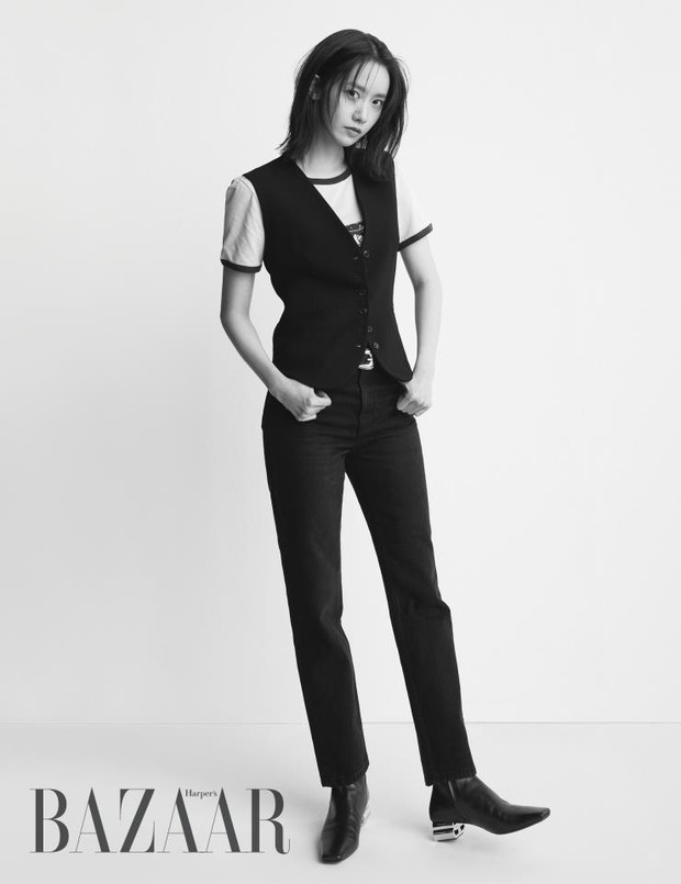 Đại chiến Yoona - Lisa - Joy:  Đã đụng hàng còn mix đồ giống nhau, thần thái thành thứ quyết định tất cả - Ảnh 2.