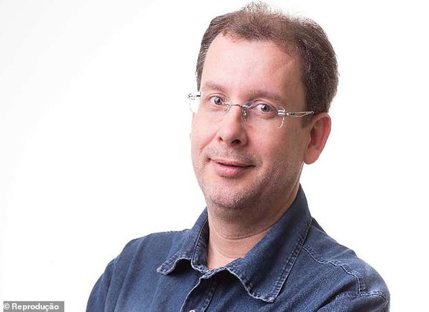 Gửi con gái 8 tuổi cho nhà giáo sư nhận nuôi vì nghèo khó, người mẹ chẳng ngờ 40 năm sau tội ác được phơi bày nhờ tờ giấy ăn - Ảnh 2.