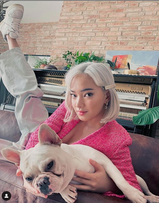 Người người nhà nhà dắt người yêu ăn mừng Giáng sinh, Binz lại tình tứ cùng người khác không phải Châu Bùi? - Ảnh 5.