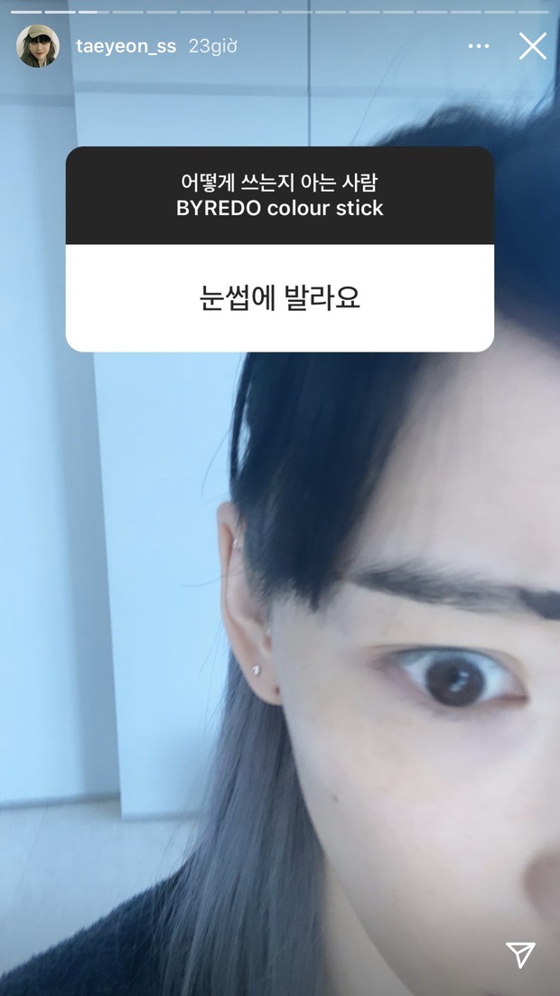 Mua son đen mà không biết cách dùng, Taeyeon nhờ fan tư vấn và loạt cái kết “đi vào lòng đất” - Ảnh 4.