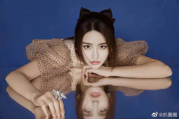 Dở khóc dở cười chuyện học trò xinh nhất của Lisa bị dìm hàng: Tưởng hoàn hảo, ai ngờ nhìn bóng ảnh mới ngã ngửa - Ảnh 2.