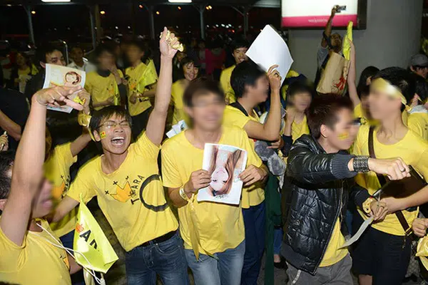 8 năm trước khóc ngất ở sân bay Nội Bài vì thần tượng, nam sinh này bị cả nước đua nhau chế ảnh, cuộc sống hiện tại mới bất ngờ - Ảnh 2.