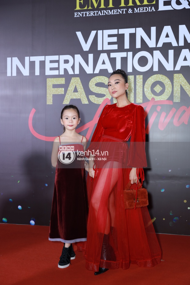 Thảm đỏ VIFF ngày 2: Lãnh Thanh - Trọng Hiếu Idol nổi bật, người mẫu Anh Thư gây thất vọng tràn trề vì set đồ sai sai - Ảnh 5. Thảm đỏ VIFF ngày 2: Lãnh Thanh - Trọng Hiếu Idol nổi bật, người mẫu Anh Thư gây thất vọng tràn trề vì set đồ sai sai - Ảnh 5.