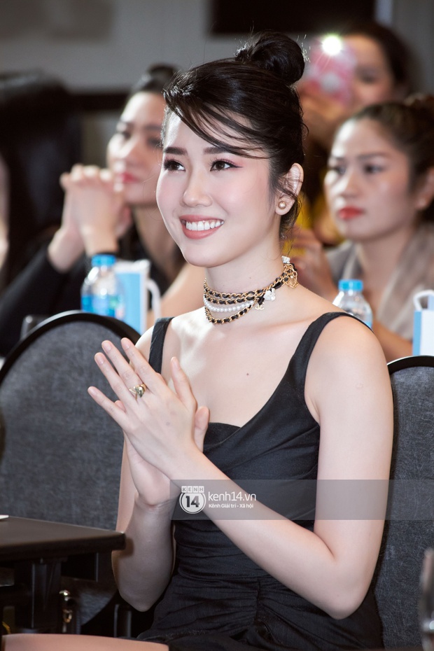 Sự kiện hot nhất hôm nay: “Mẹ bỉm” Nhã Phương lên đồ cá tính bên Trường Giang, Diễm My 9X và Thuý Ngân thi nhau đọ vòng 1 gợi cảm! - Ảnh 11. Sự kiện hot nhất hôm nay: “Mẹ bỉm” Nhã Phương lên đồ cá tính bên Trường Giang, Diễm My 9X và Thuý Ngân thi nhau đọ vòng 1 gợi cảm! - Ảnh 11.