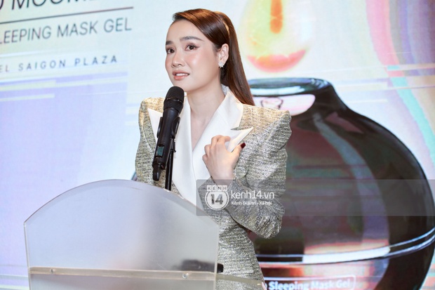 Sự kiện hot nhất hôm nay: “Mẹ bỉm” Nhã Phương lên đồ cá tính bên Trường Giang, Diễm My 9X và Thuý Ngân thi nhau đọ vòng 1 gợi cảm! - Ảnh 6. Sự kiện hot nhất hôm nay: “Mẹ bỉm” Nhã Phương lên đồ cá tính bên Trường Giang, Diễm My 9X và Thuý Ngân thi nhau đọ vòng 1 gợi cảm! - Ảnh 6.