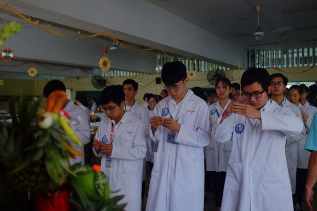 Lễ tri ân những người đã hiến xác của sinh viên Y nhìn vào ai cũng rợn tóc gáy, tìm hiểu câu chuyện đằng sau mới thấy ý nghĩa quá - Ảnh 3. Lễ tri ân những người đã hiến xác của sinh viên Y nhìn vào ai cũng rợn tóc gáy, tìm hiểu câu chuyện đằng sau mới thấy ý nghĩa quá - Ảnh 3.